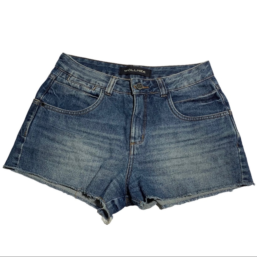 Wollner blue raw hemline Jean short (size 38)